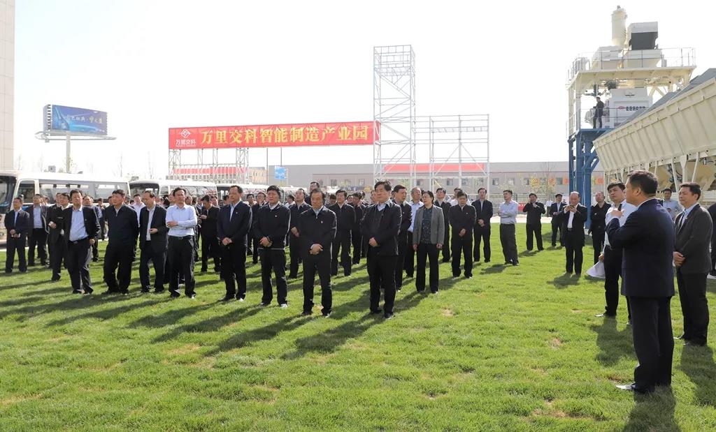 市領導率團蒞臨萬里交科集團智能制造產業園項目觀摩指導